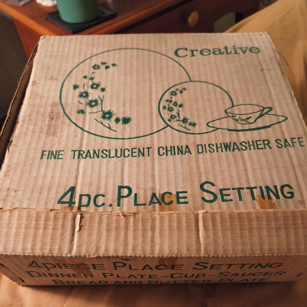 Creative Fine China Platinum Star Burst 4-Piece Place Setting NOS in Box