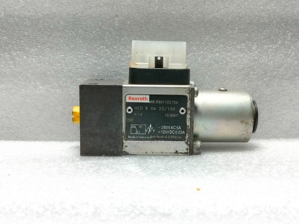 Rexroth Mnr:r901102706 Solenoid Valve