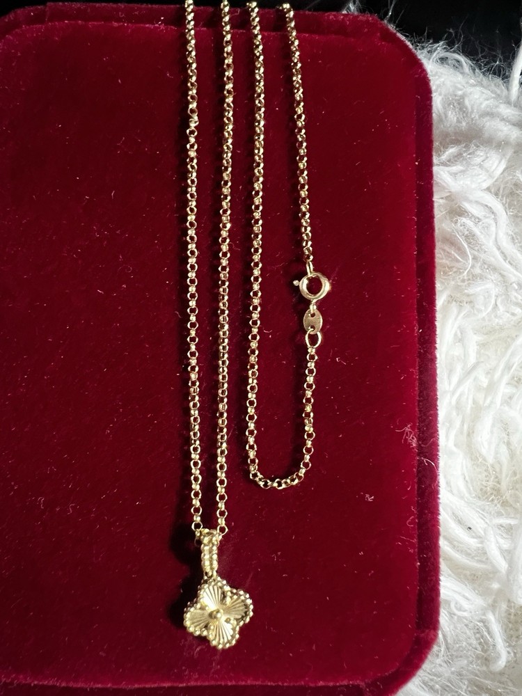 18K Solid Yellow Gold Custom Clover Pendant Necklace 16 Inch