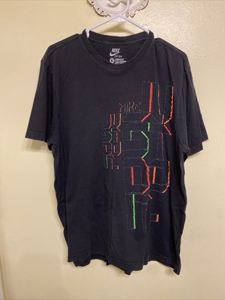 Nike Retro Style  T-Shirt Men’s Size XL Abstract Graphics. Just Do It-image