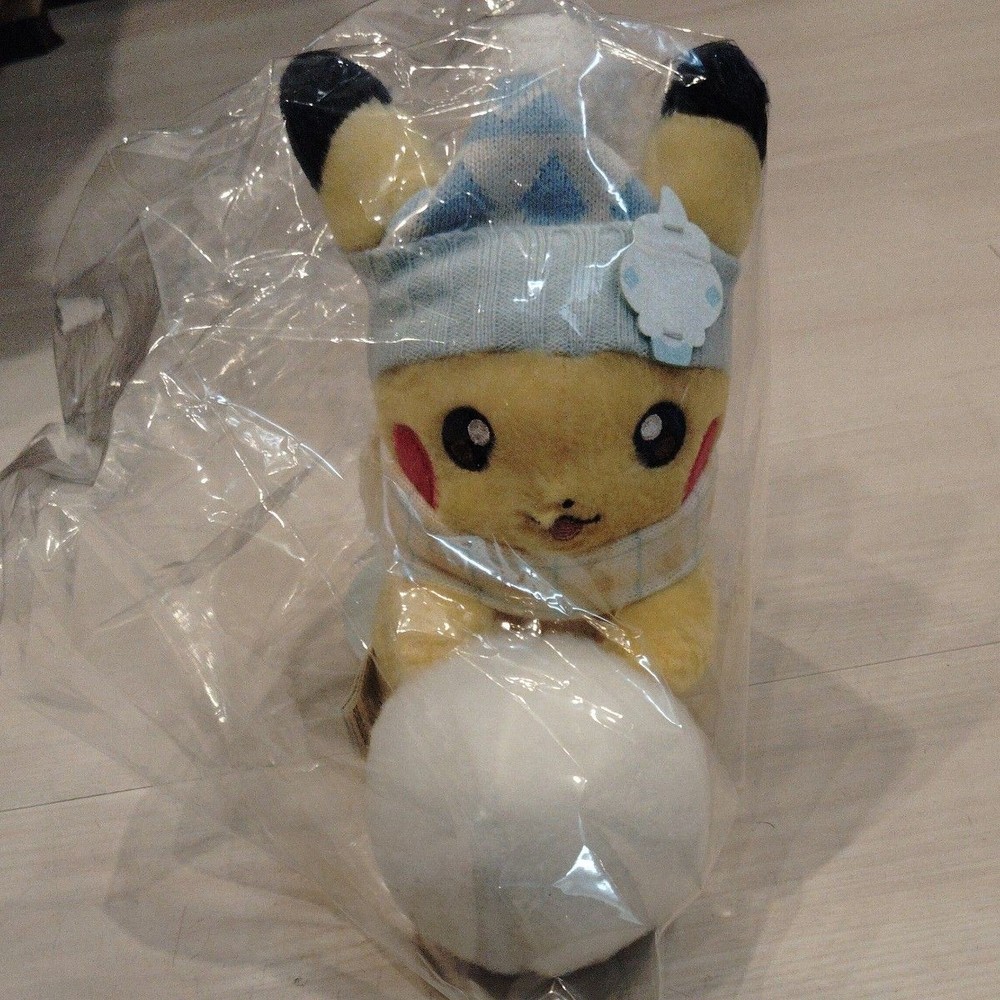Pokemon Center Original Snowman Snow Play Pikachu Plush Winter Edition