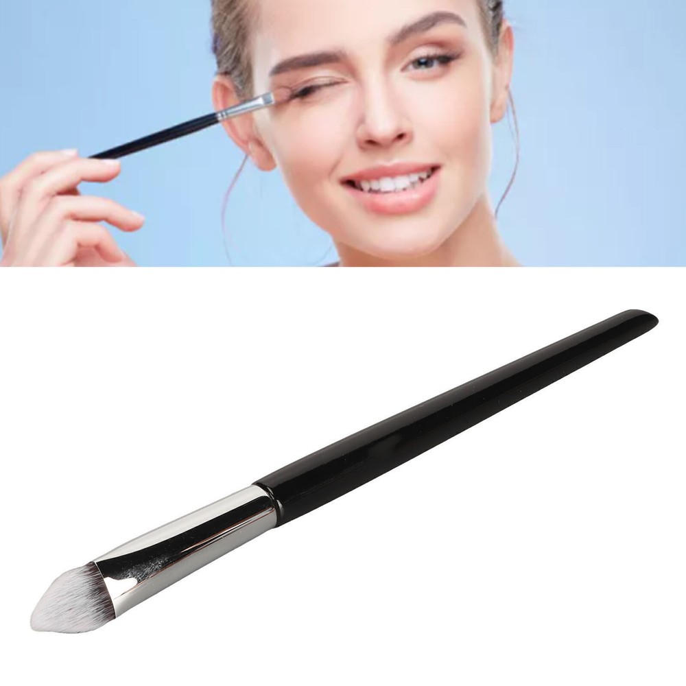 Triangular Head Concealer Brush for Professional Soft Hair Makeup Highlighting  