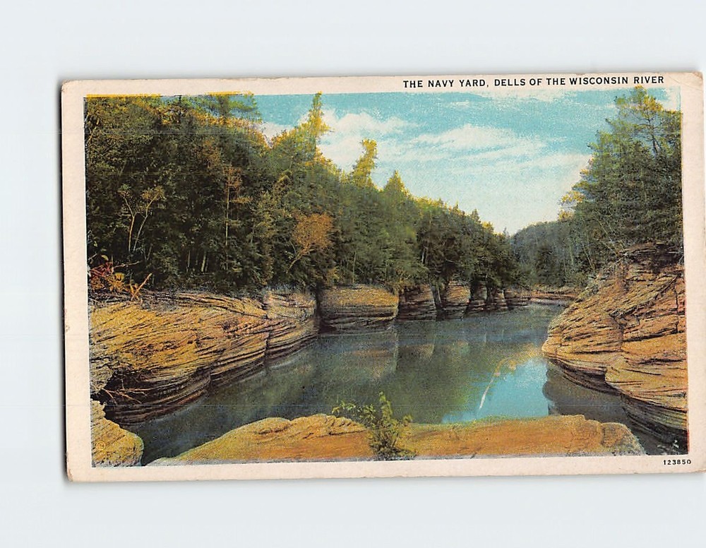 Postcard Navy Yard Dells of the Wisconsin River Wisconsin USA