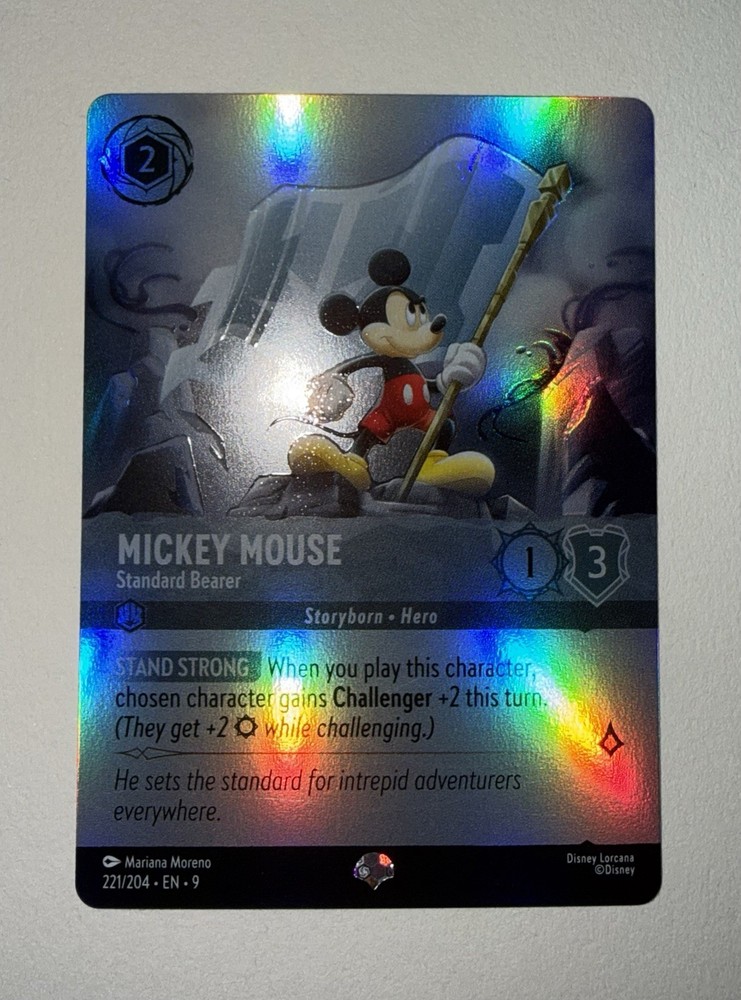 Mickey Mouse - Standard Bearer (Epic) 221/204 Fabled Holo