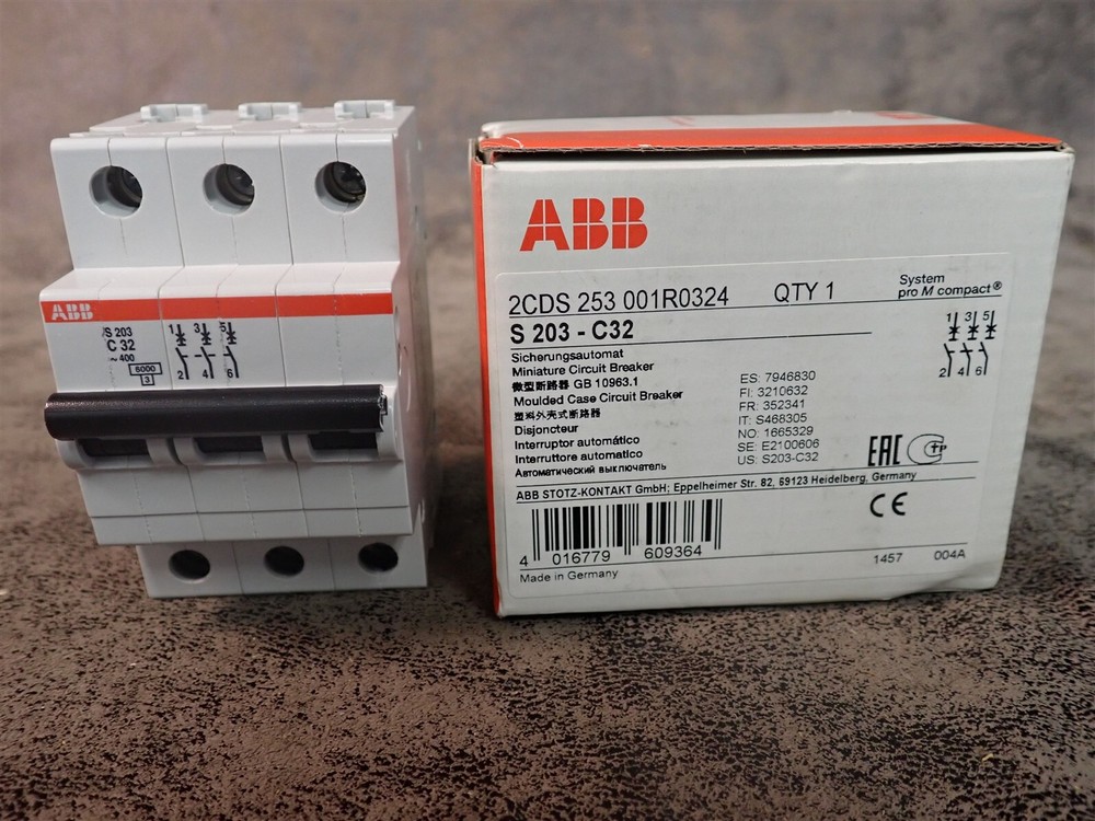 NEW ABB S203-C32 3 Pole Miniature Circuit Breaker 2CDS253001R0324