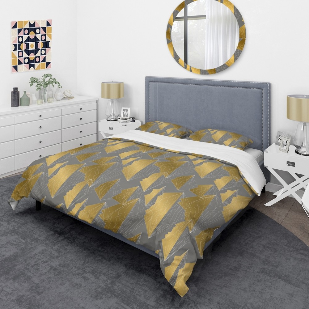 Designart 'Golden Polygon Pattern' Mid-Century Duvet Cover
