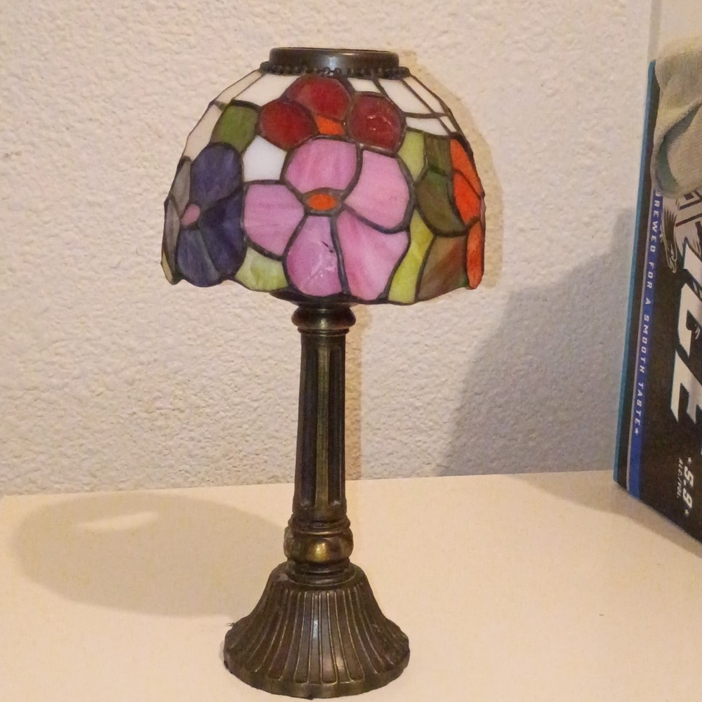 Stained Glass Floral Art Nouveau Table Lamp Antique Bronze Finish