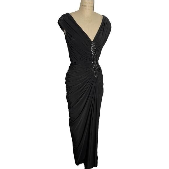 Tadashi Shoji Black Formal Beaded Dress Size M Full Length Ruched