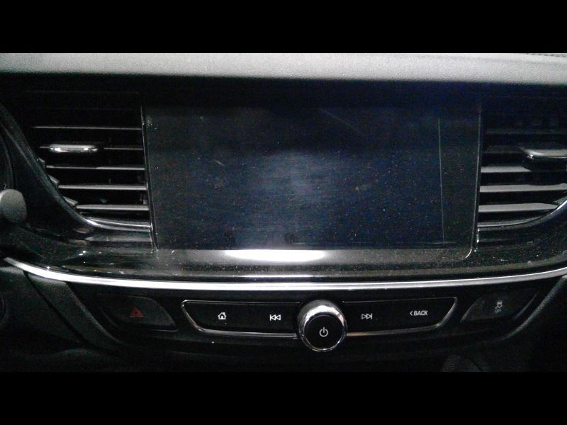Audio Equipment Radio Control Panel Includes Display Fits 18-19 REGAL 828200