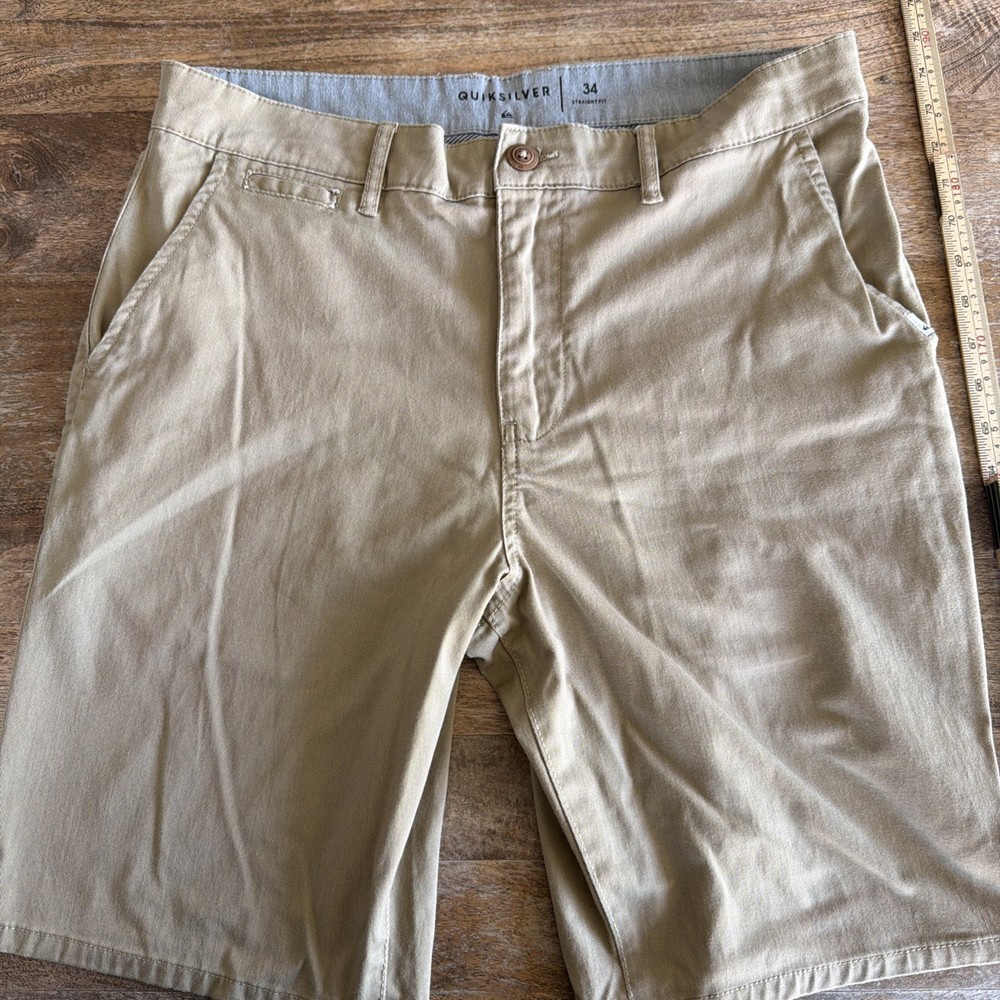 Quiksilver Men's Tan Khaki Chino Shorts Size 34 Flat Front Casual Beach Summer