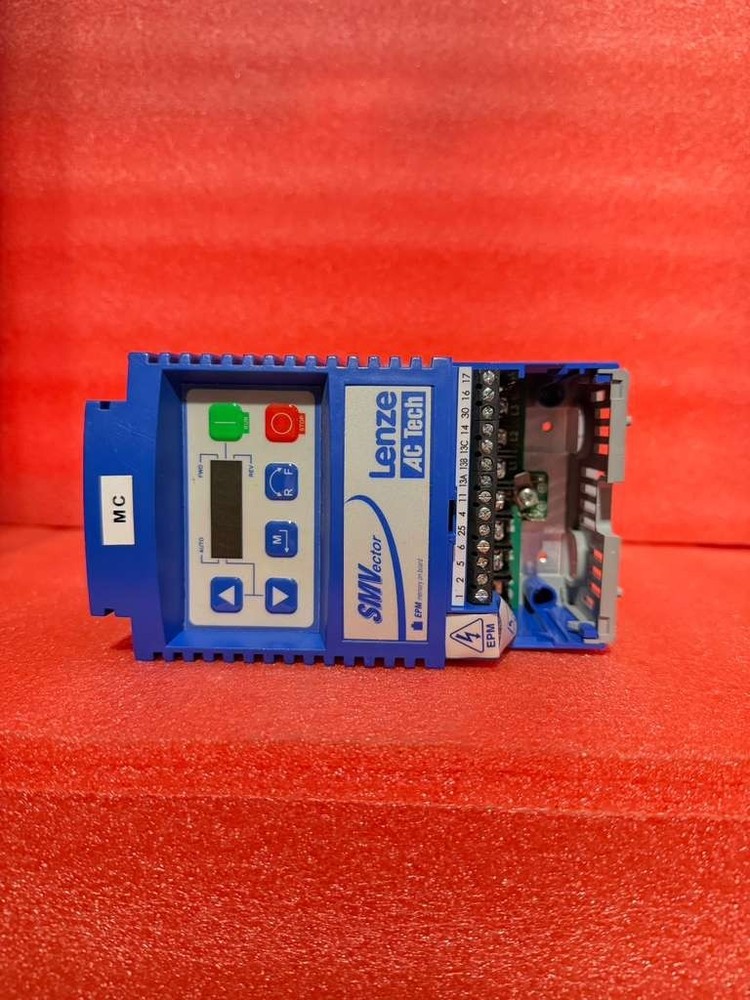 Lenze ESV751N02YXB531 AC Tech SMVector 1HP  AC Drive VFD 240V 208V 1Ph 3ph