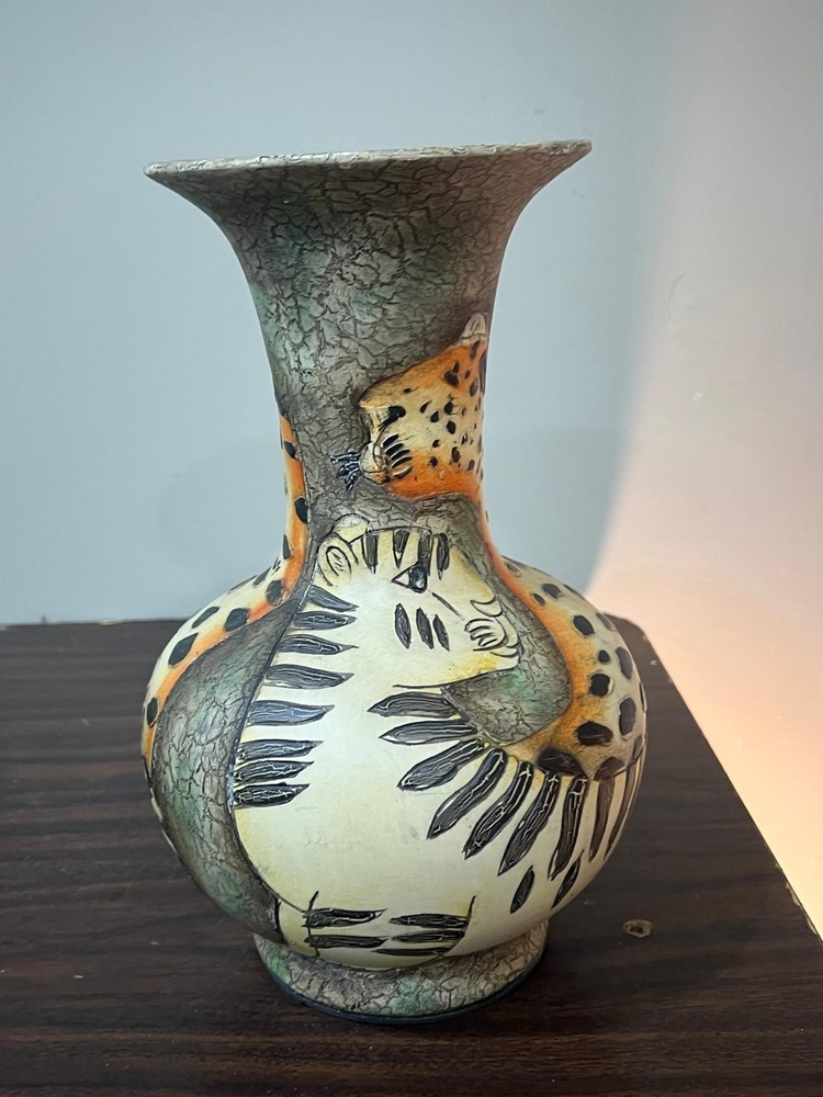 Hand Painted Art Pottery Vase Leopard Wildlife Crackle Glaze Flared Neck 12
