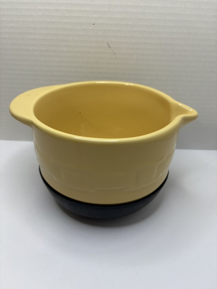 Longaberger Woven Traditions Stay Put Mixing Batter Bowl Butternut Yellow