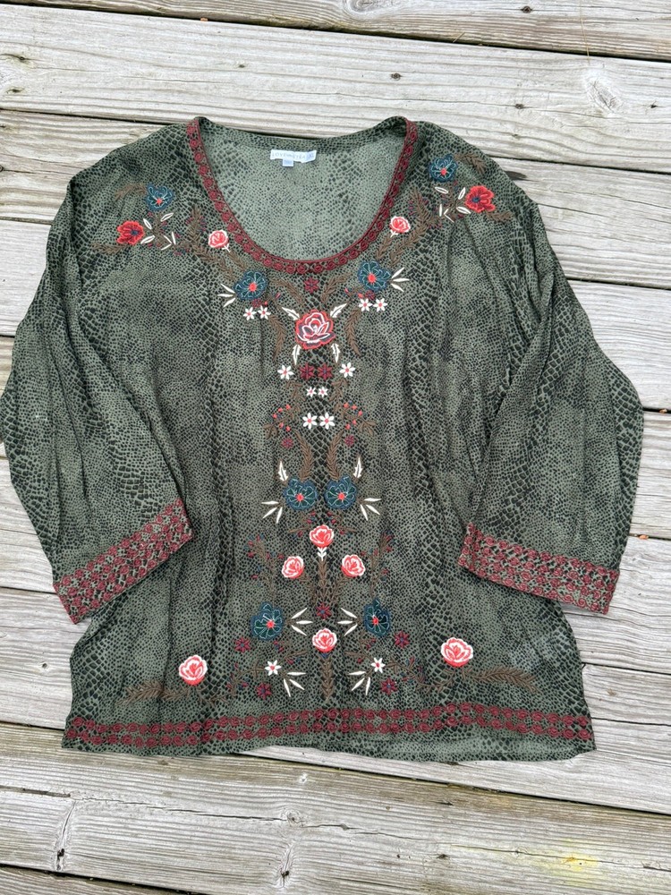 Love Kyla Karyn Seo Caite Georgia Top Embroidered Green Snake  Viscose xl anthro