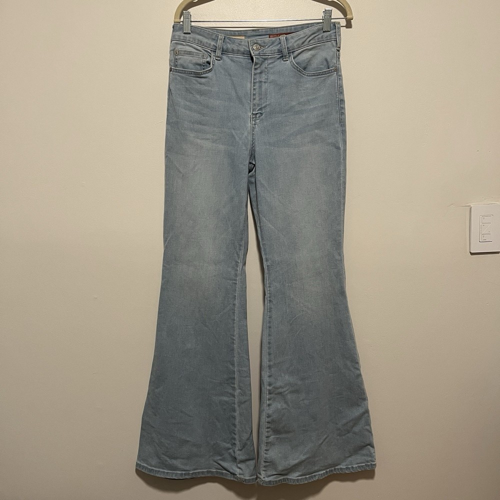 Pilcro Anthropologie High-Rise Flare Jeans in Light Wash Blue Size 29