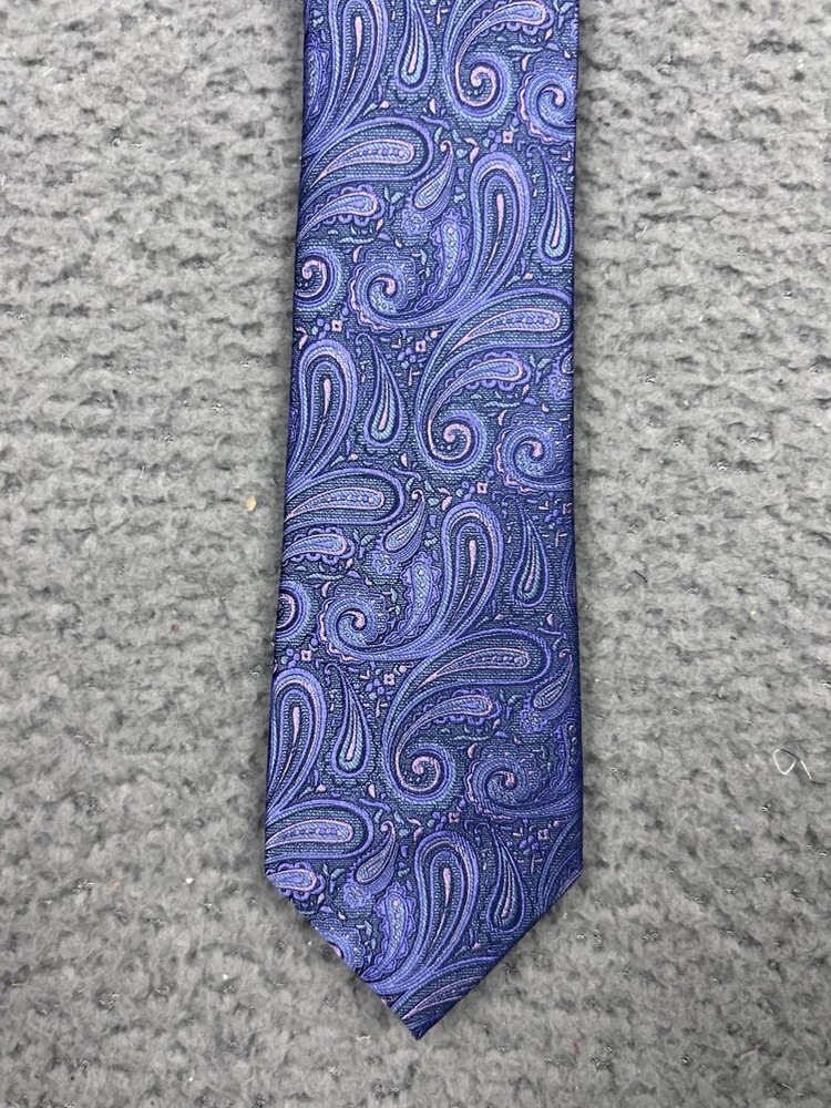 NWOT Pronto Uomo Platinum Mens Necktie Tie Purple Paisley 100% Silk $60 MSRP