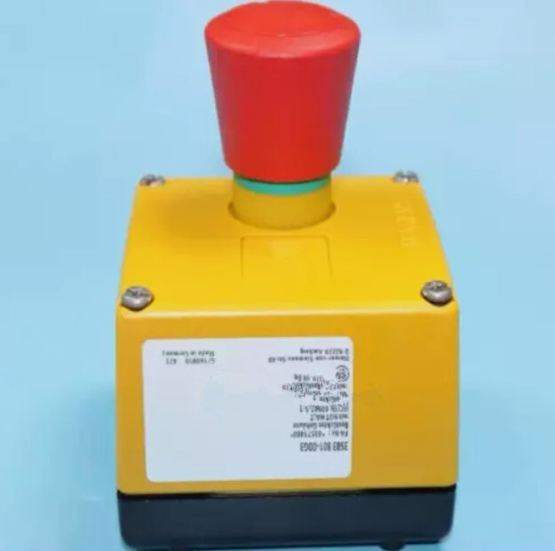 1Pcs New 3SB3801-0DG3 replace Button Box Emergency Stop Button Switch