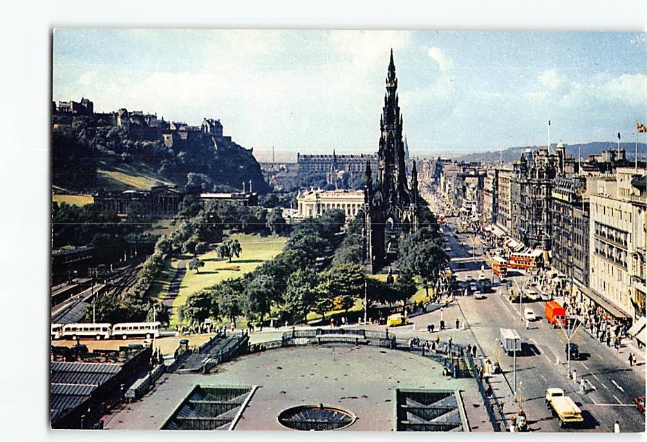 Postcard Princes Street & Castle Edinburgh Scotland