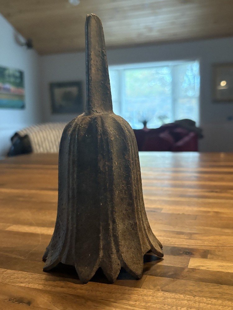 Late 19Th Early 20Th C Cast Iron Cemetery Grave Marker Vase Tulip Vase Funeral