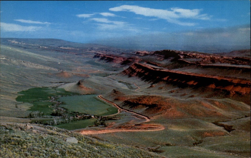 Red Rock formations US 30 Cheyenne Wyoming ~ 1950s vintage postcard