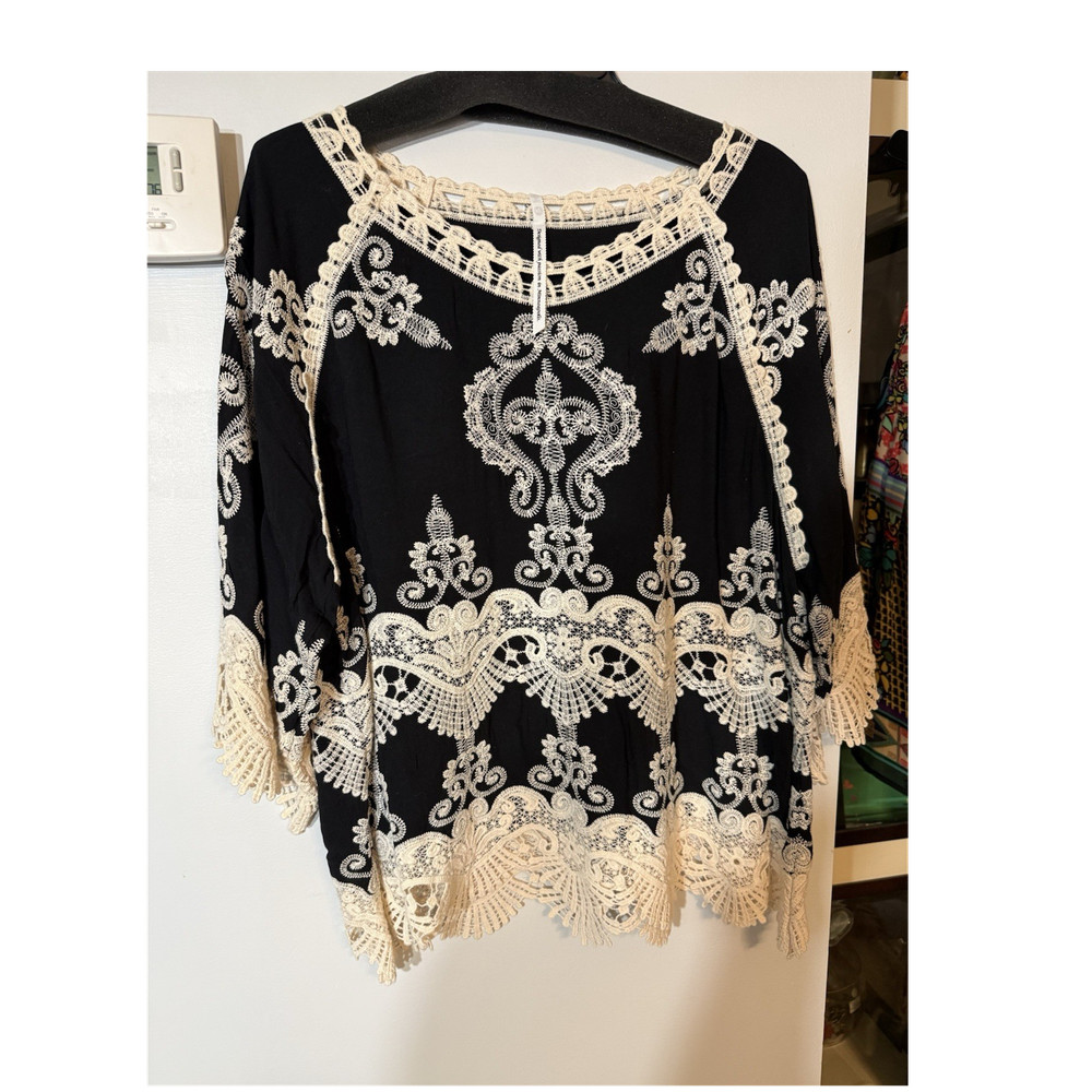 Women’s Black/Ivory Floral Lace Blouse, 3/4 Sleeve Round Neck .