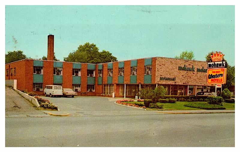 Postcard MOTEL SCENE Indianapolis Indiana IN m/09 AQ0700