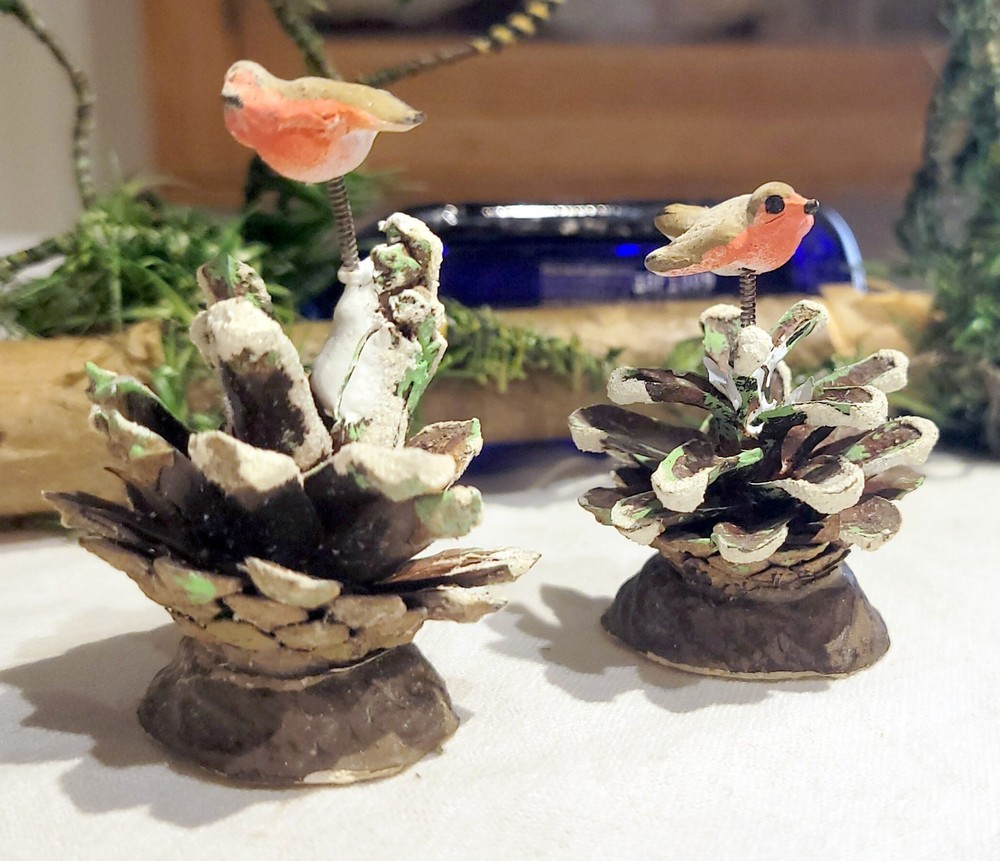 Two Birds, sitting above in Green Trees. US-Zone Germany. Minature Bird  Figures
