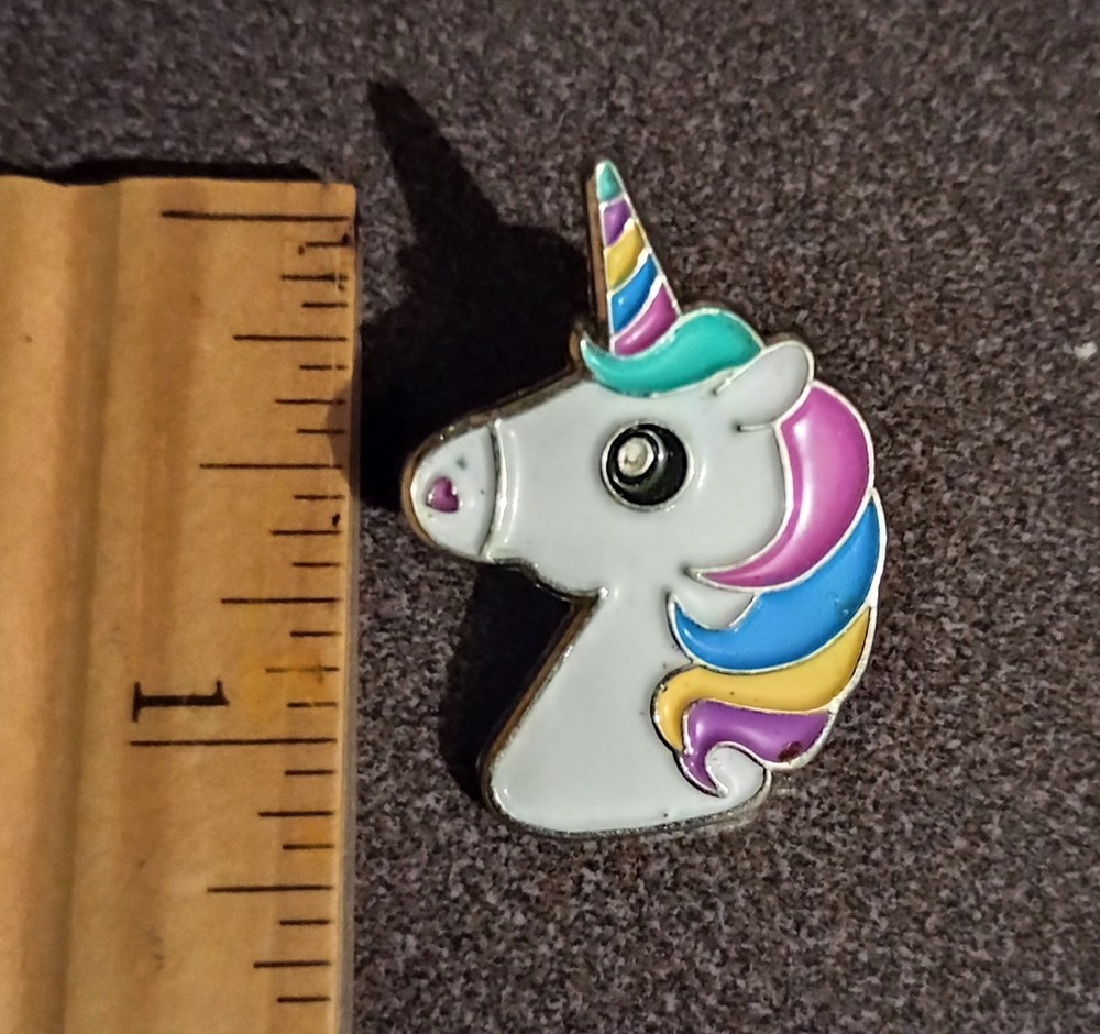 Unicorn Rainbow Fantasy Mythical Collectible Jacket Lapel Vest Pin Vintage