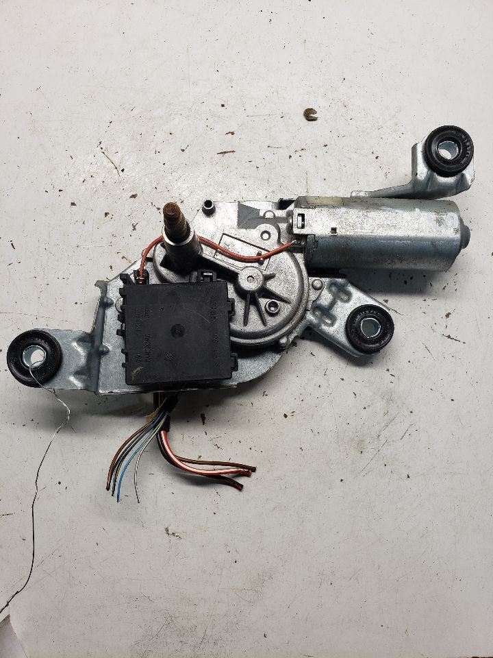 04-10 BMW X3 Rear Wiper Motor Replacement 1321290