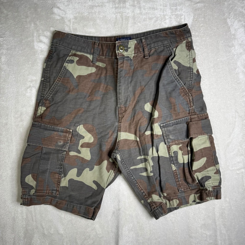 Levi Strauss & Co. Camo Cargo Shorts Mens 31 Y2K Streetwear Urbancore 9 in