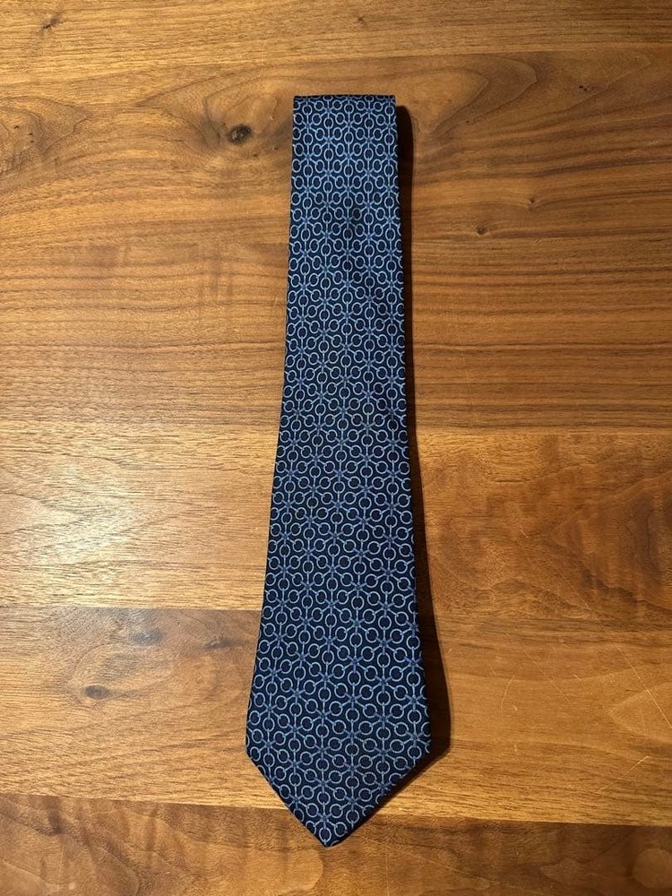 HERMES Necktie Tie All over small pattern Used 100% Silk Navy Made in France