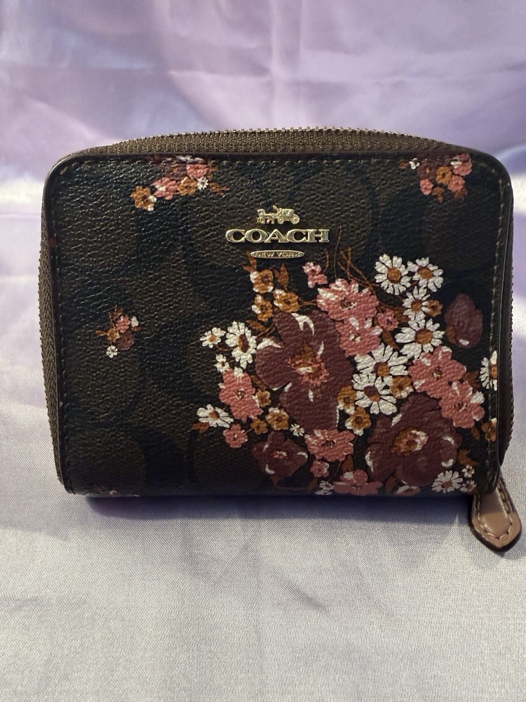 Coach Brown Monogram Flower Print Wallet/Coa/Preloved!!