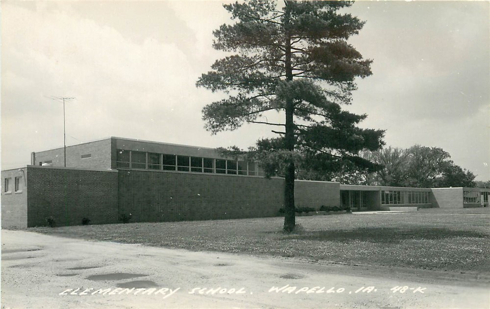 IA, Wapello, Iowa, Elementary School, L.L. Cook No. 48-K, RPPC