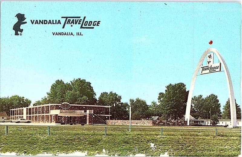 Postcard LODGE SCENE Vandalia Illinois IL m/09 AI9896