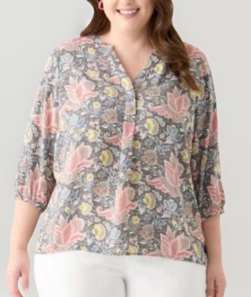 T Tahari Woman Plus Size 3/4 Sleeve Split Neck Woven Blouse Floral NWT Sz 2X