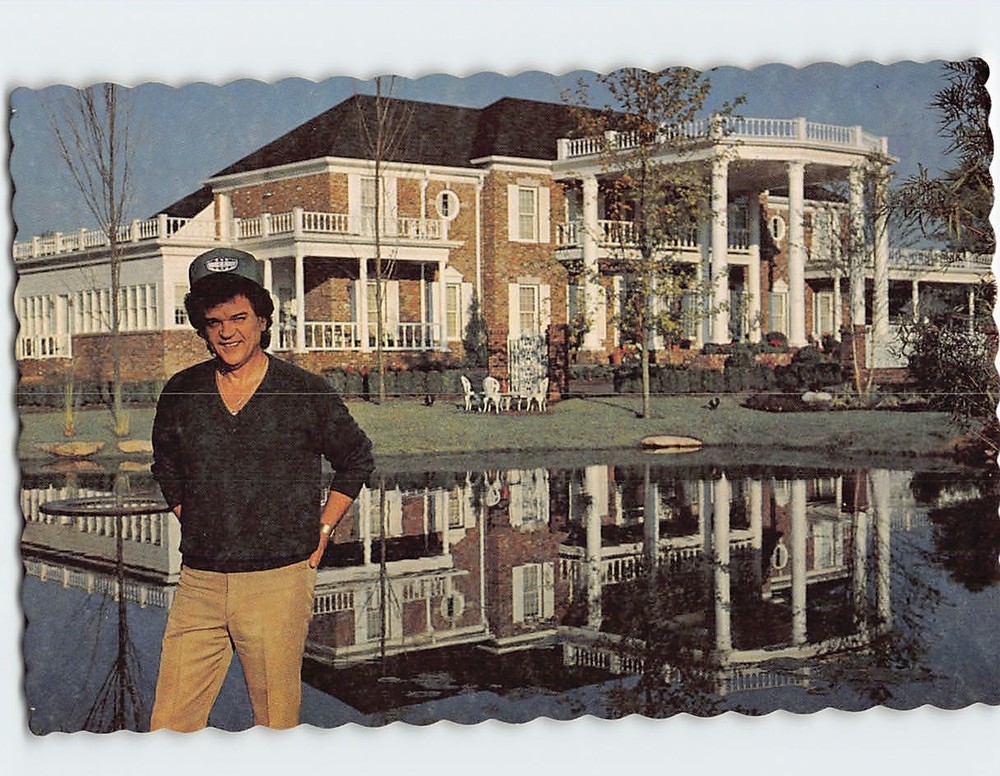 Postcard Conway Twitty in front of his home at Twitty City Hendersonville TN USA
