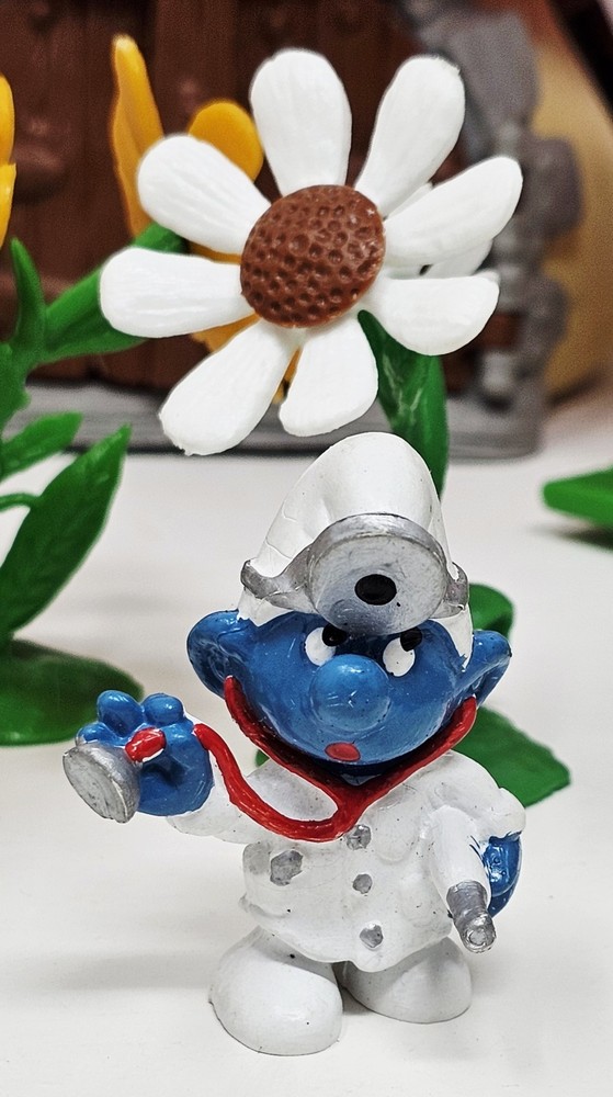 Vintage Schleich Smurfs 1978 Doctor Smurf Peyo PVC Figure W. Germany Toy