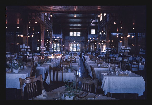 Photo:New Paltz, New York, Mohonk top dining room