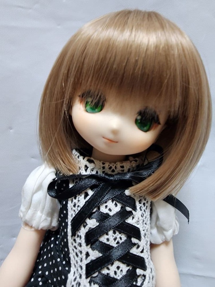 Azone Sweets Doll 26cm Beautiful Used, Flexible Arms, Cute Styling