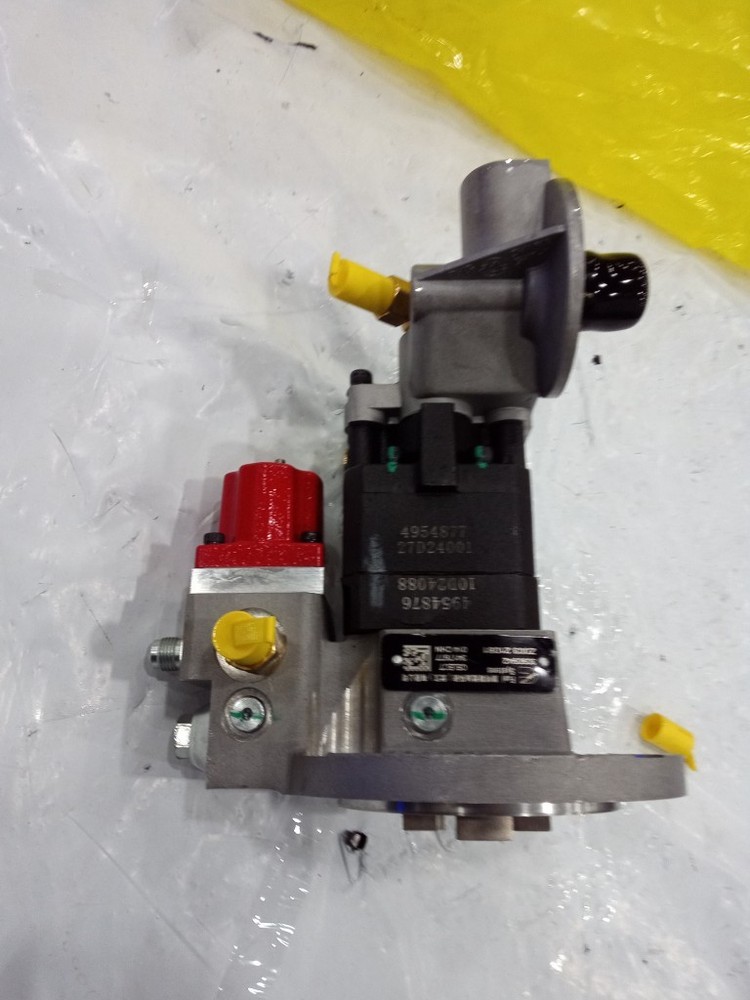 Fuel Pump with Base for Cummins Engine N14, M11, QSM11, ISM11 3090942 3417677