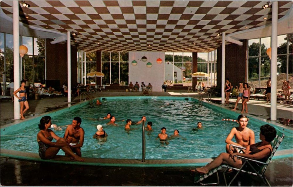 Kiamesha Lake New York NY : HOTEL SCENE m/14 BD0786