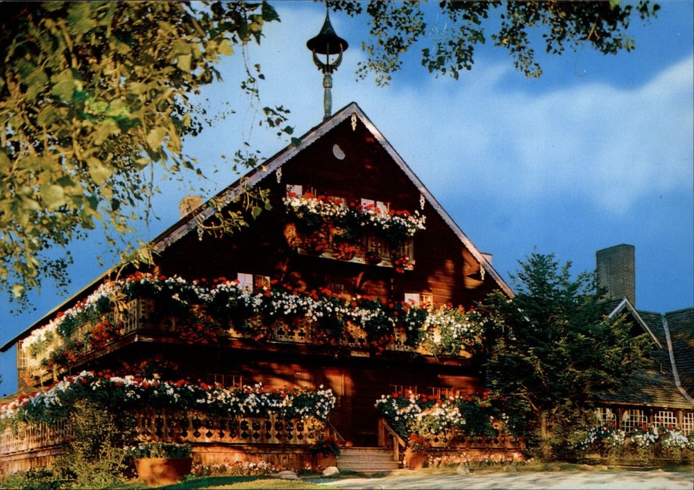 Trapp Family Lodge Stowe Vermont flowers ~ vintage postcard