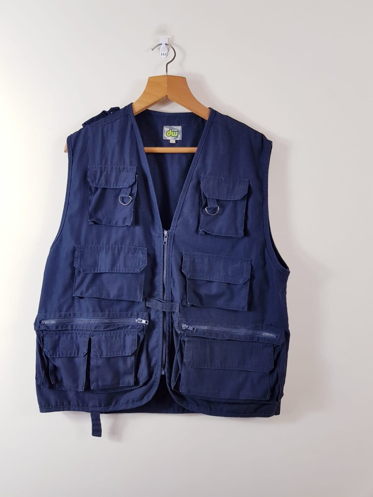 DW Men's Size L Sleeveless Padded Jacket in Dark Blue. Multi Pockets