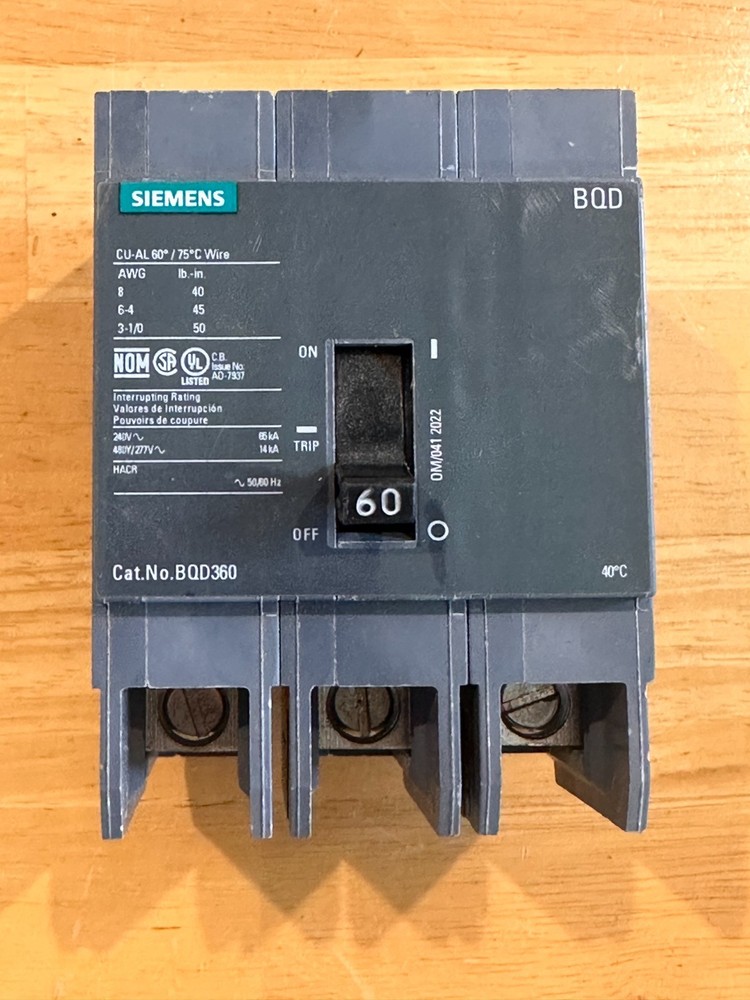 Siemens BQD360 Circuit Breaker, 60 Amp, 3 Pole, Bolt-On
