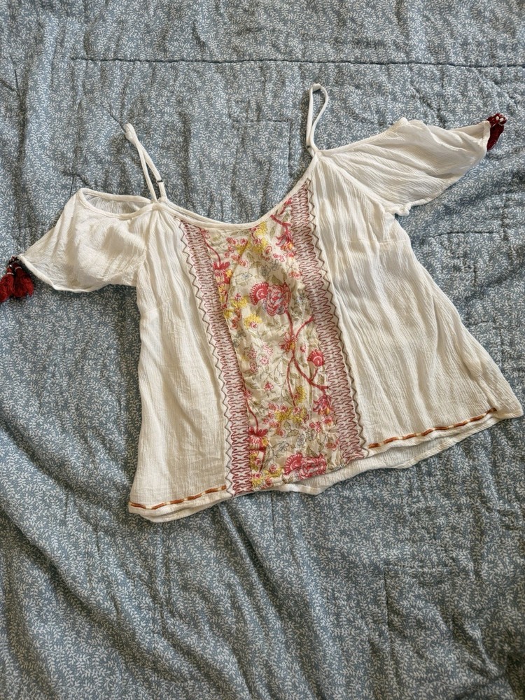 Band of Gypsies White Floral Peasant Cold Shoulder Embroidered Blouse Size S