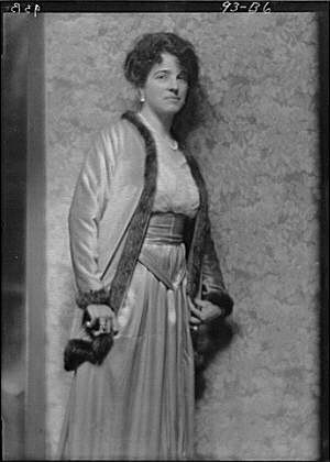 Photo:Burden,JA,Mrs,women,portrait photographs,Arnold Genthe,1914 2