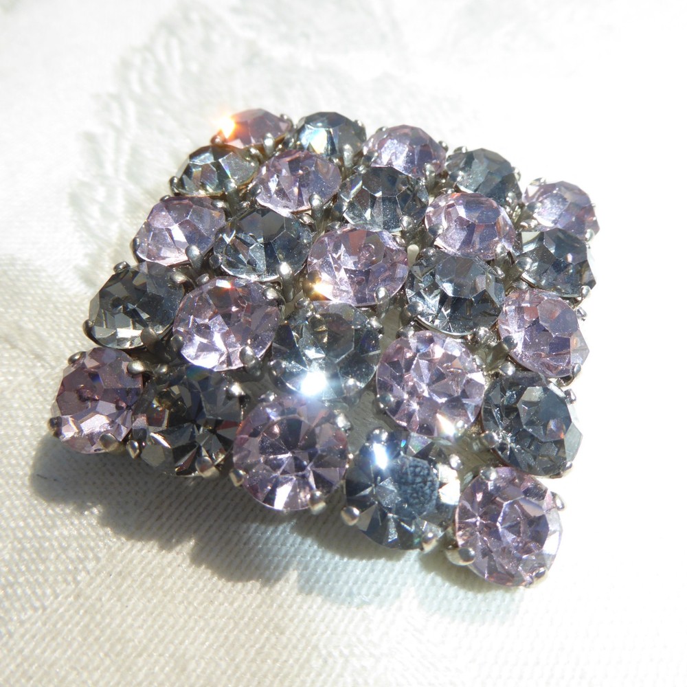 Gorgeous Vintage Silver Tone Grey Pink Rhinestone Brooch Nice Design