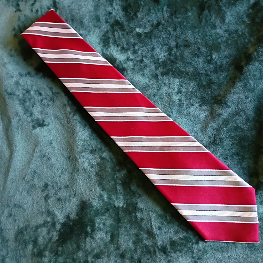 Croft & Barrow Designer Men's Red, Silver White Striped Neck Tie 100% Silk(307