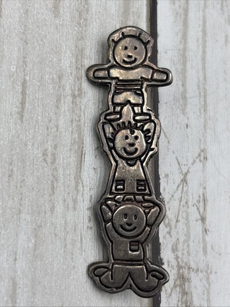 Vintage EFS Mexico Sterling Silver Save The Children Totem Brooch 0501-03