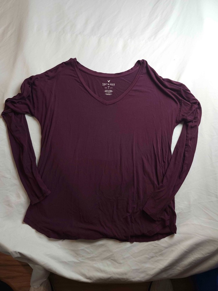 American Eagle Soft & Sexy Shirt Womens Large Purple Long Sleeve V-Neck Casual